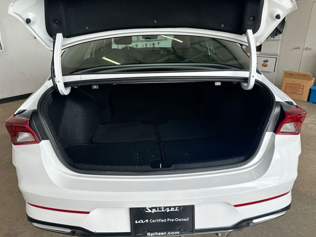 Used 2023 White Kia GT-Line image 22