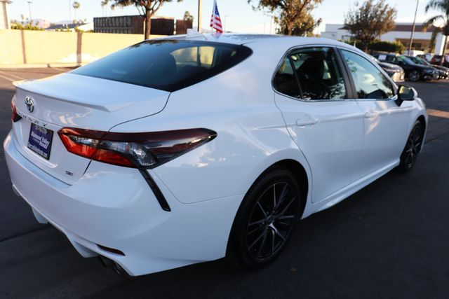 2022 Toyota Camry SE 6