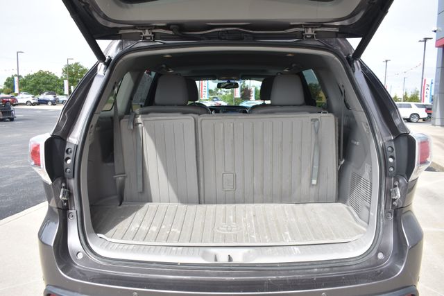 Used 2016 Toyota Highlander SUV