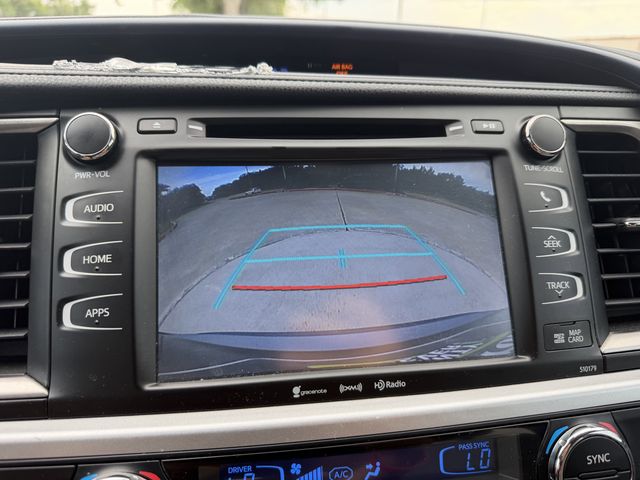 2018 Toyota Highlander XLE Gray at River Oaks CDJR