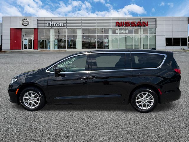 Used 2024 Chrysler Pacifica Van