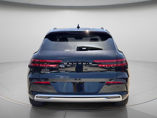 2025 Genesis Gv70 - $42,897