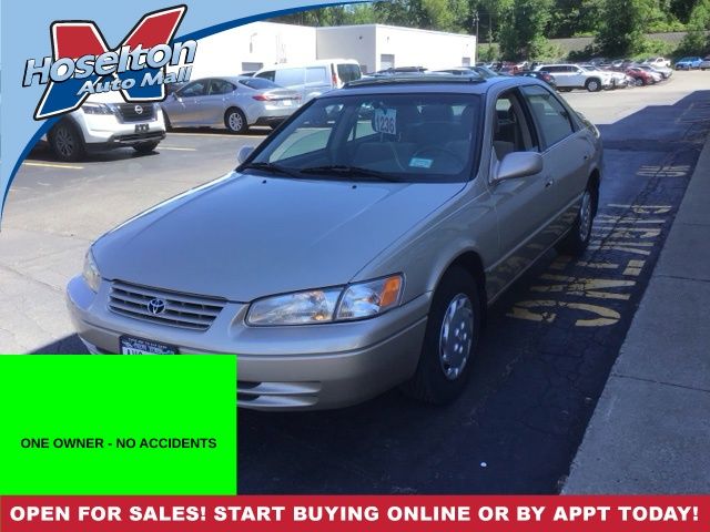 Brown (Cashmere / Beige) 1999 Toyota Camry Sedan