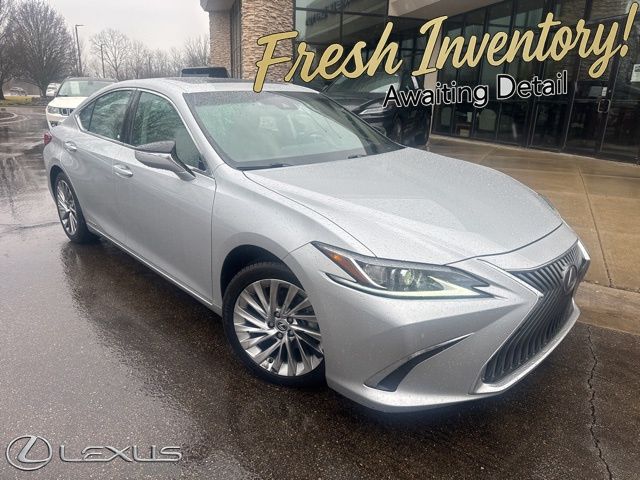 Silver Lining Metallic 2021 Lexus ES Hybrid 300h Luxury FWD Sedan Front-Wheel Drive Continuously Variable Transmission