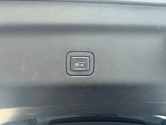 2024 GMC Yukon XL SLT:B02476A