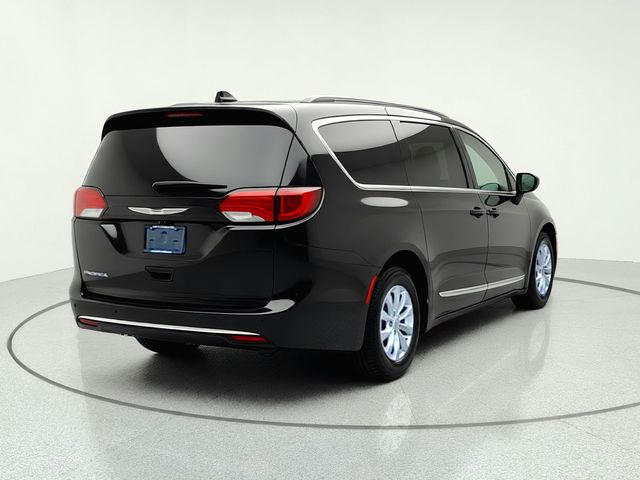 Used 2017 Chrysler Pacifica Van
