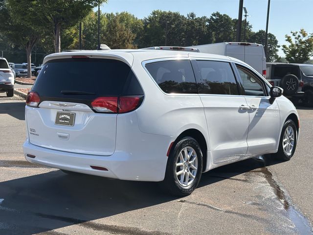 Used 2021 White Chrysler LX image 12