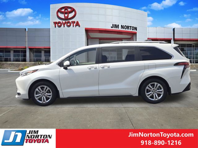 Used 2022 Toyota Sienna Van