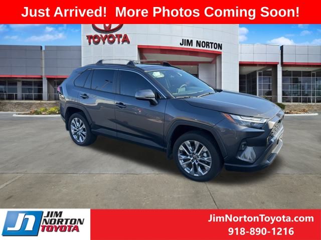 2024 Toyota RAV4 XLE Premium's photo