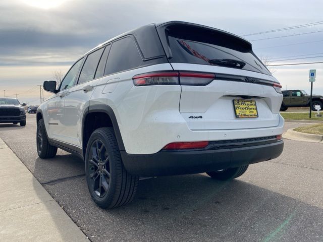 2025 Jeep Grand Cherokee Limited - Bright White Clearcoat exterior view 7