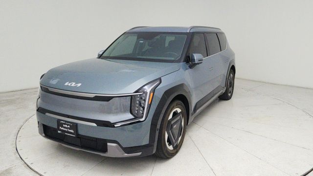 2024 Kia EV9 Land AWD's photo
