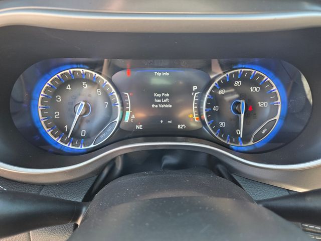 New 2026 Silver Chrysler Select image 31