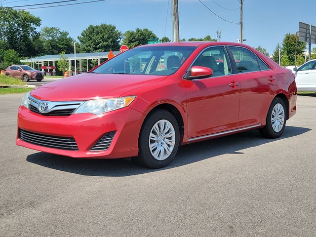 Barcelona Red Metallic 2013 Toyota Camry Sedan Front-Wheel Drive 6-Speed Automatic
