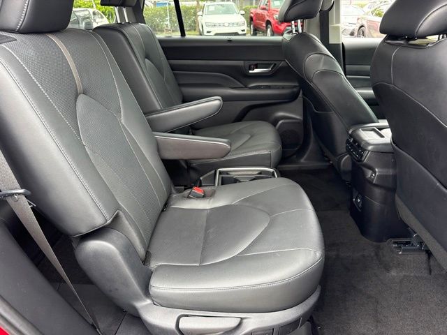 2024 Toyota Highlander - $48,988