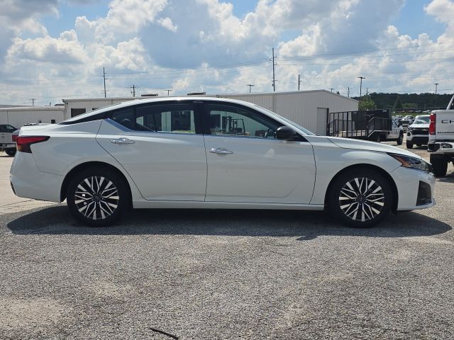 2025 Nissan Altima 2.5 SV:B02427
