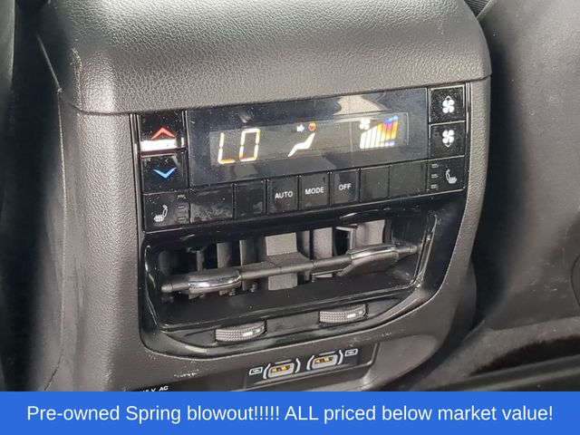 Used 2024 Diamond Black Jeep Limited image 41