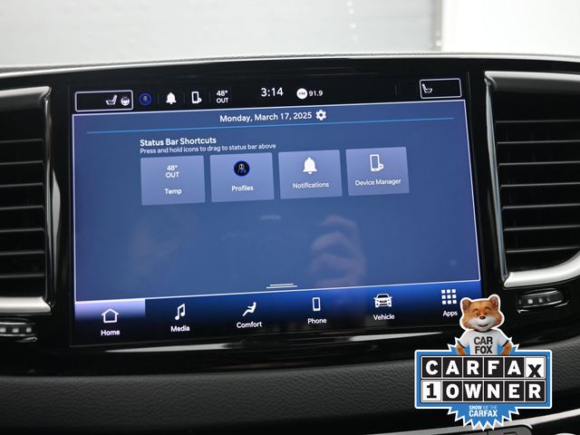 2023 Chrysler Pacifica Touring L photo