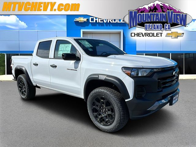 Summit White 2026 Chevrolet Colorado Pickup Truck Four-Wheel Drive 8-Speed Automatic