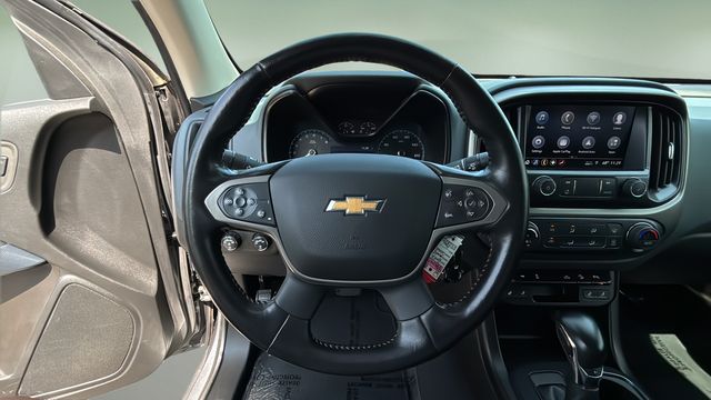 Used 2022 Gray Chevrolet Z71 image 13