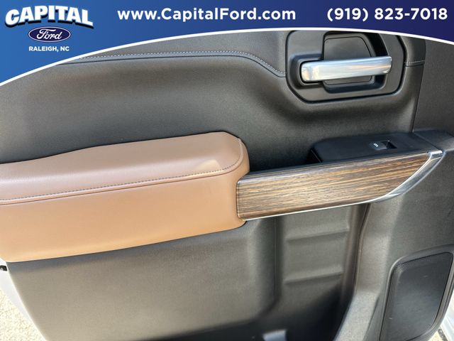Used 2021 Iridescent Pearl Tricoat Chevrolet High Country image 17