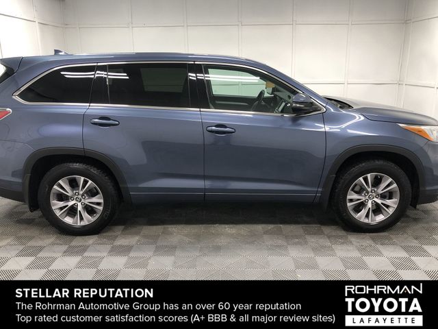 2016 Toyota Highlander LE Plus V6 7