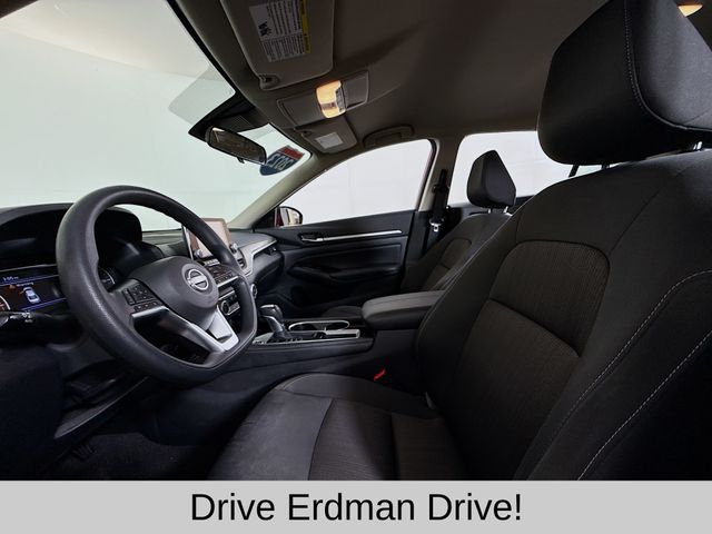 Used 2023 Nissan Altima Sedan