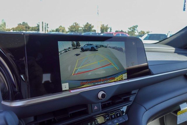 new 2025 Toyota Crown Signia car