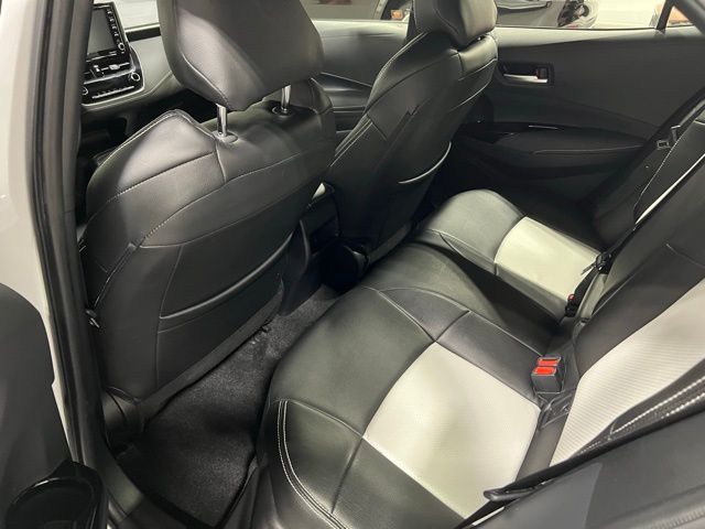 2021 Toyota Corolla Hatchback SE photo