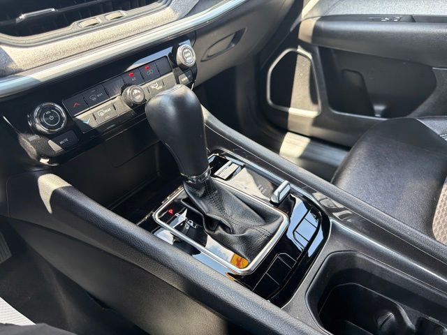 Used 2024 Black Jeep Latitude image 43