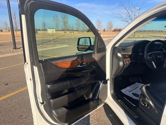 2017 Cadillac Escalade Luxury