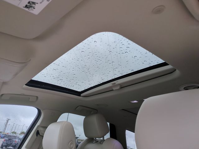 Used 2024 White Buick Essence image 27