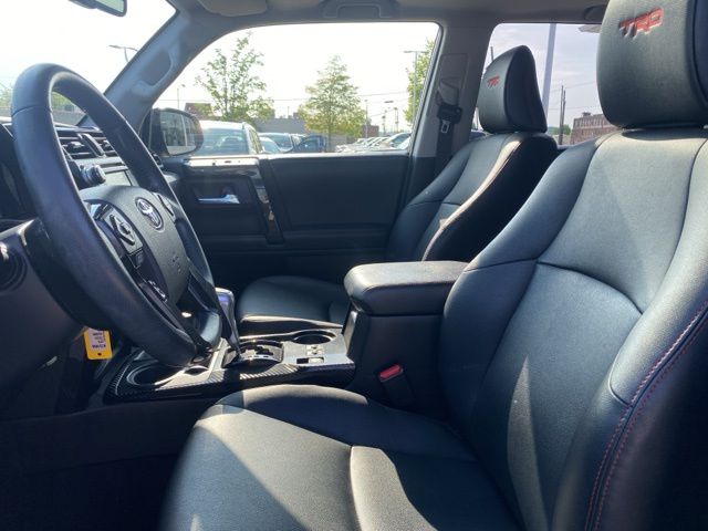 2018 Toyota 4Runner TRD Off-Road Premium photo