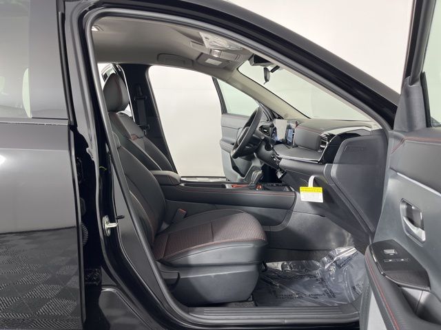 2025 Super Black Nissan Kicks SR FWD SUV