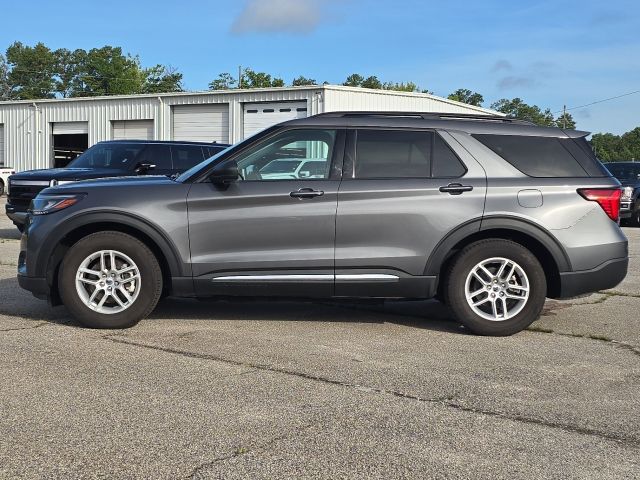 2025 Ford Explorer Active:B02481