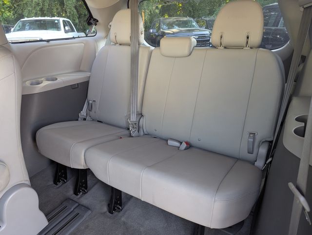 2018 Midnight Black Metallic Toyota Sienna XLE FWD Van