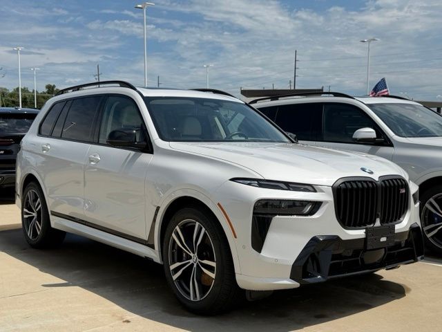 2024 BMW X7 M60i AWD