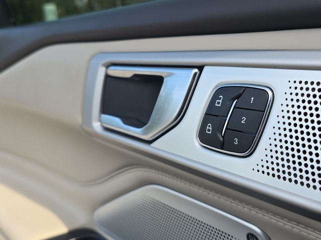 Photo of 2021 Ford Explorer Platinum in Dallas, GA - 27,  2021 Ford Explorer Platinum:B01938