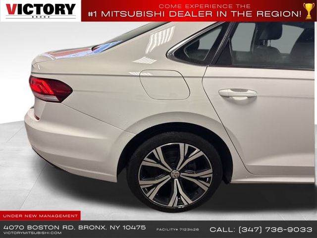 2022 Volkswagen Passat 2.0T SE photo