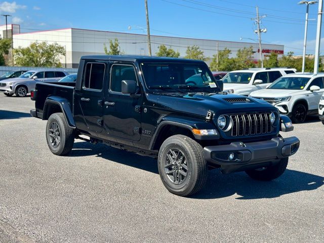 2025 Jeep Gladiator Sport S's photo