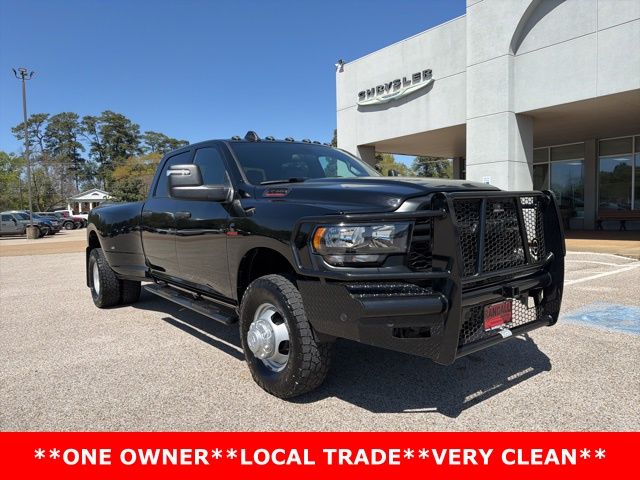 2024 RAM 3500 Tradesman Crew Cab LB DRW 4WD