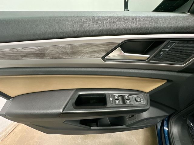 2020 Volkswagen Atlas Cross Sport 2.0T SE w/Technology Blue at Sutliff Volkswagen
