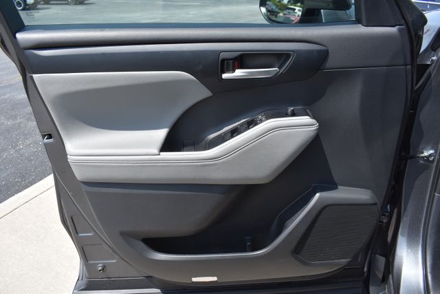 Used 2023 Toyota Highlander Hybrid SUV