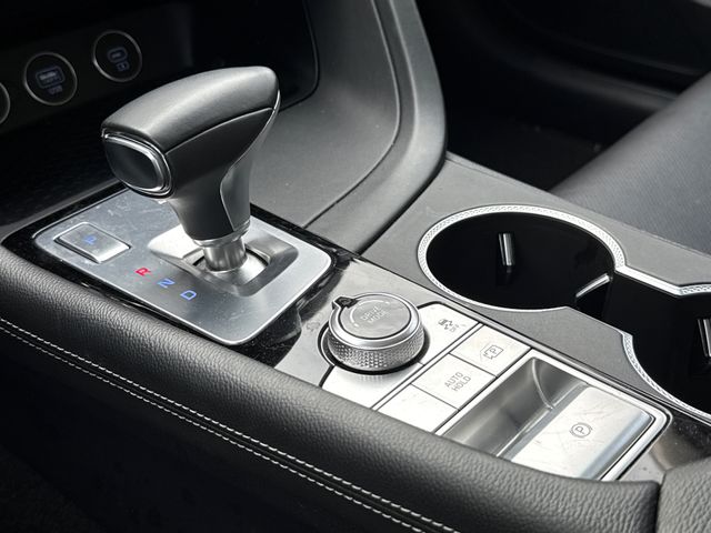 Used 2025 White Genesis 2.5T image 21