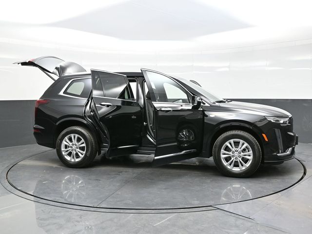 2025 Cadillac XT6 Luxury photo