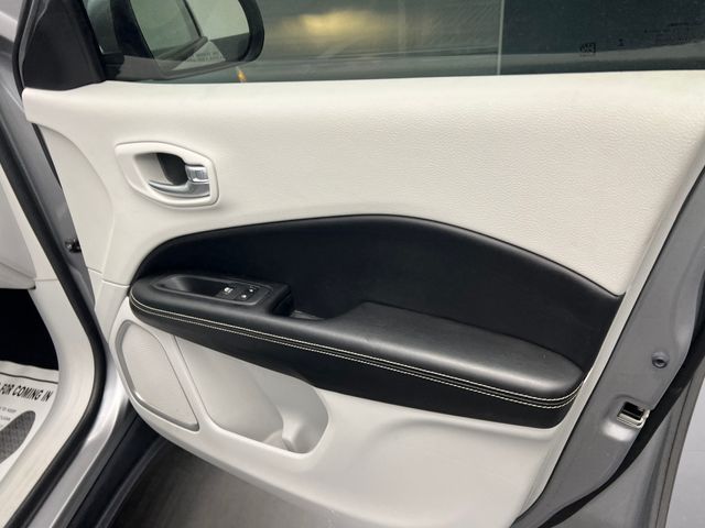 2019 Billet Silver Metallic Clearcoat Jeep Compass Latitude FWD SUV