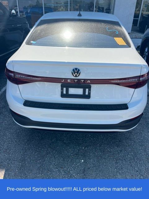 Used 2025 Pure White Volkswagen 1.5T Sport image 7