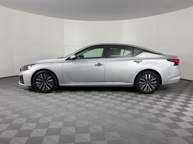 2023 Nissan Altima 2.5 SV 7