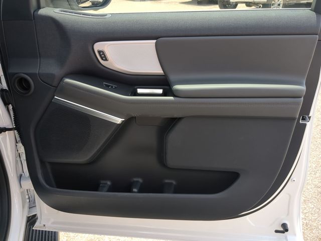 New 2026 Star White Metallic Tri-Coat Ford Active image 46