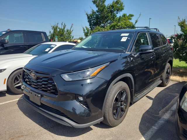 2023 Toyota Highlander LE FWD