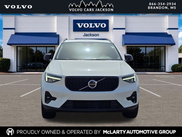 Used 2024 Volvo XC40 SUV